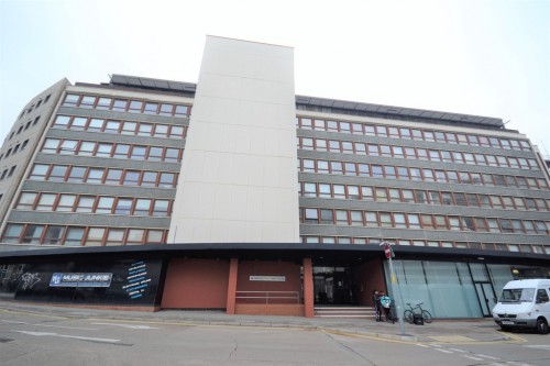 Metropolitan Apartments, 20 Lee Circle, Leicester