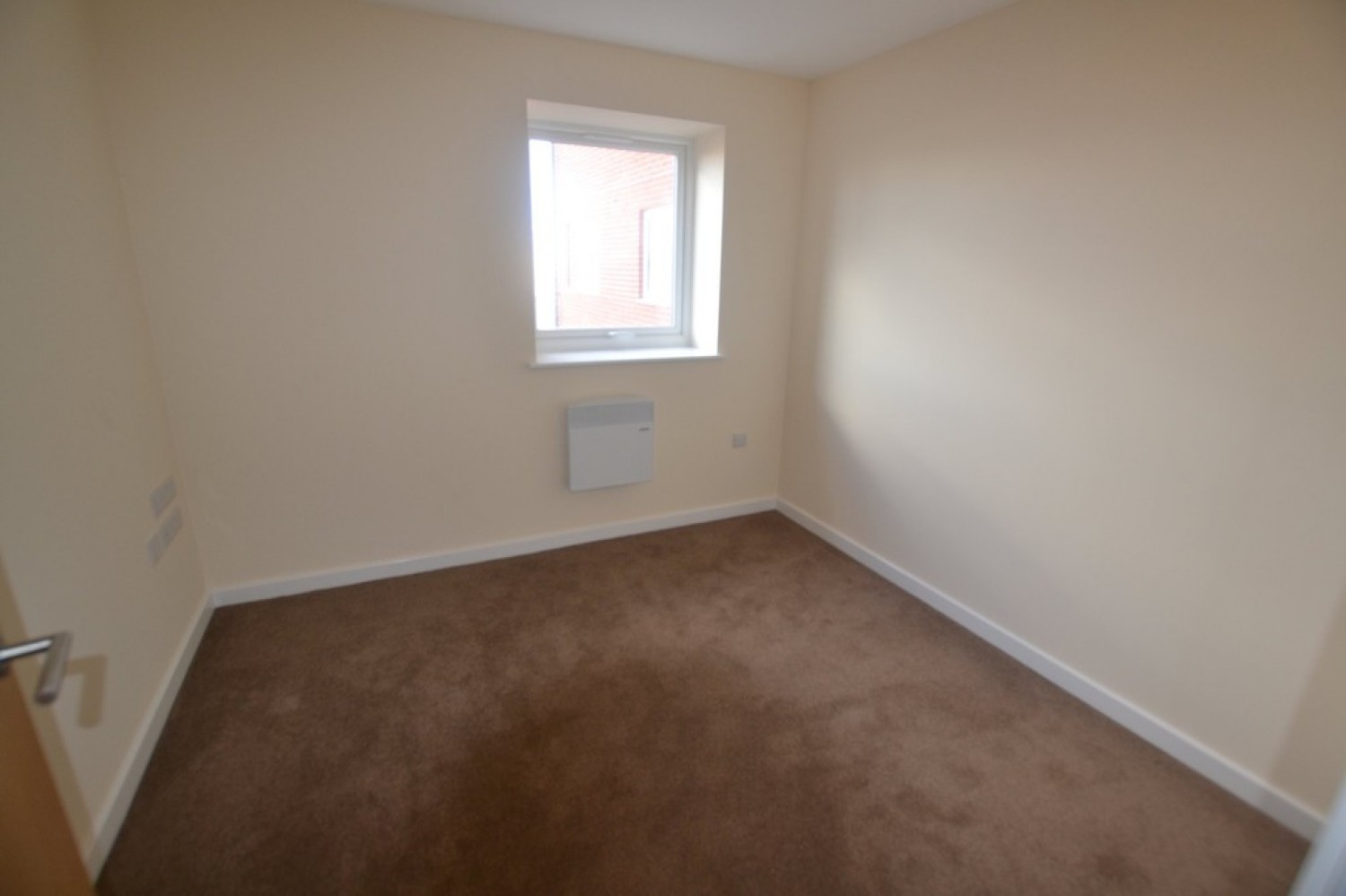 2 bedroom Flat for Letting Crecy Court, Lee Circle, Leicester
