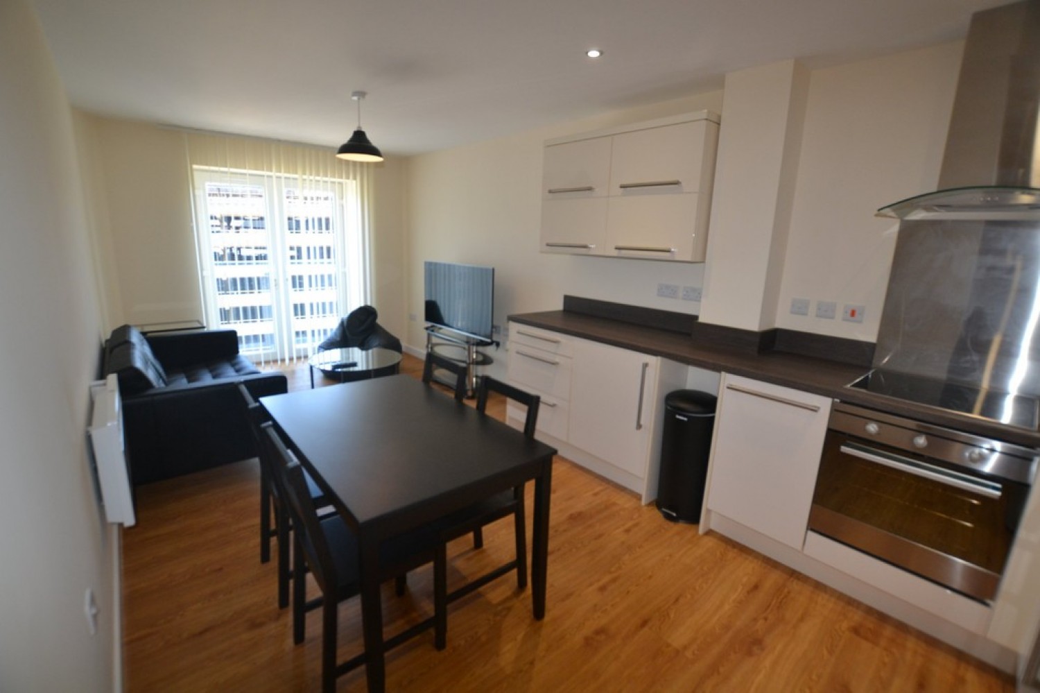 2 bedroom Flat in Crecy Court, Lee Circle, Leicester