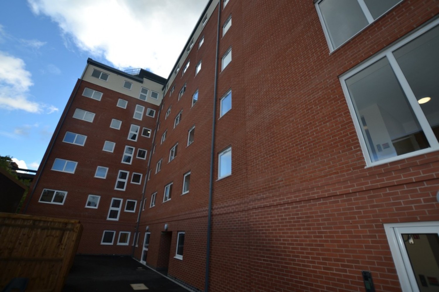 2 bedroom Flat for Letting Crecy Court, 10 Lower Lee Street, Leicester