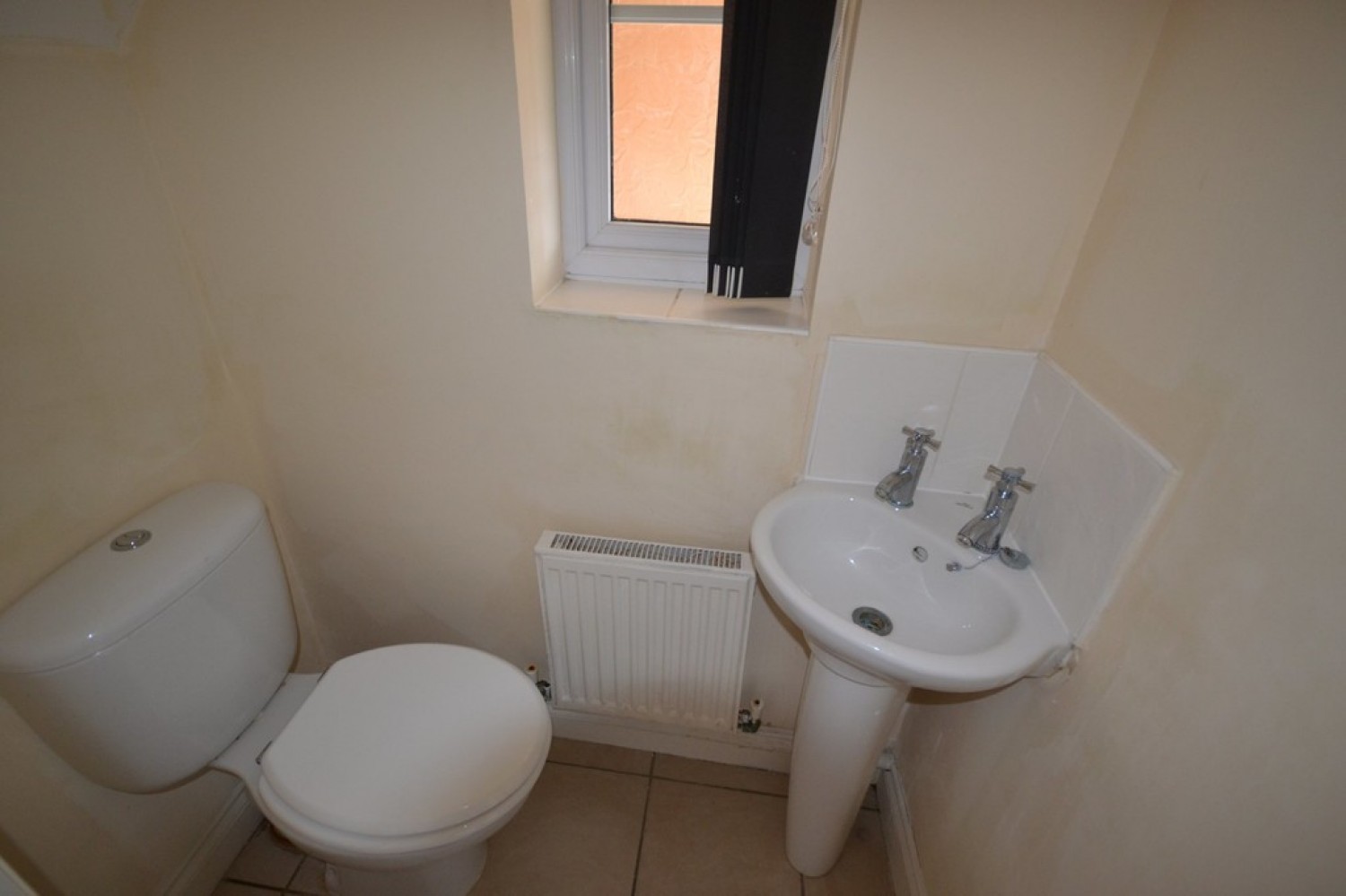 4 bedroom House for Letting Brompton Road, Hamilton, Leicester