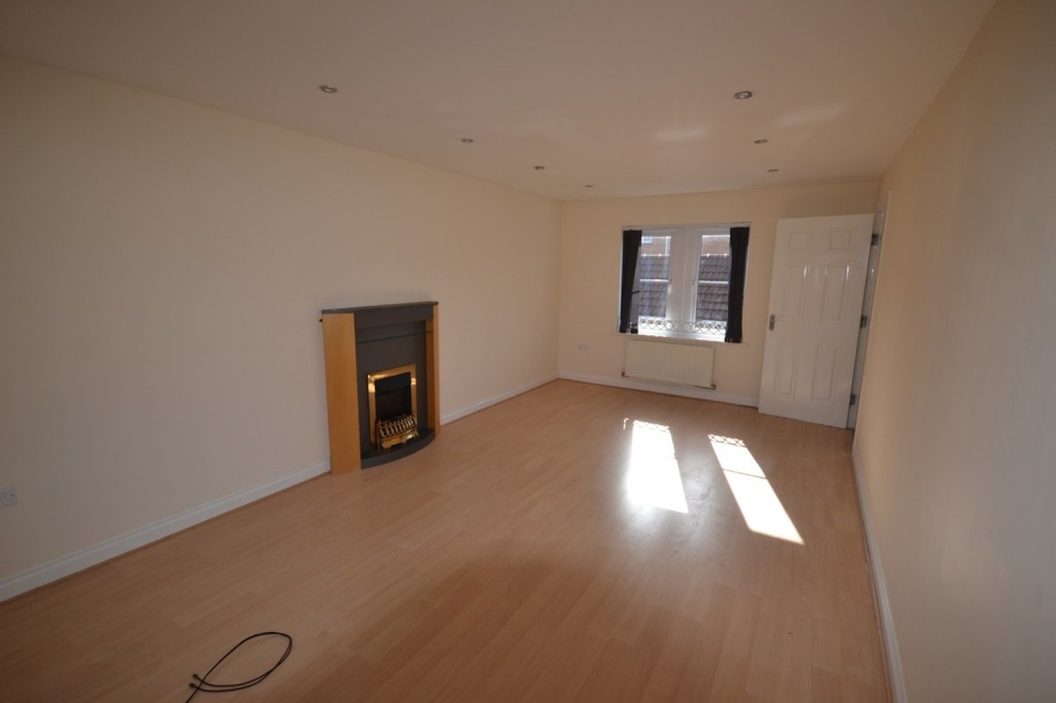 4 bedroom House for Letting Brompton Road, Hamilton, Leicester