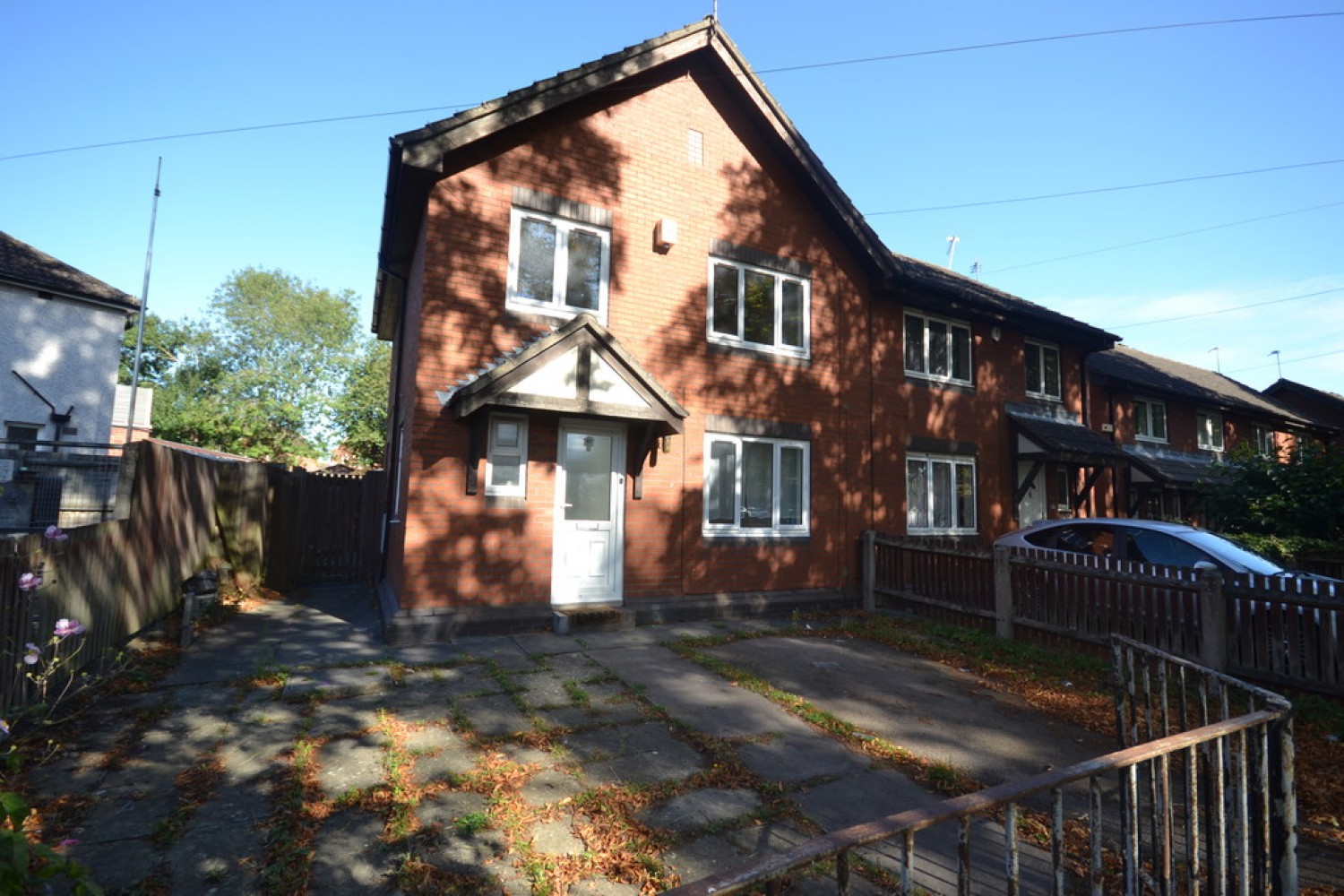 Hallam Cresent East, Leicester