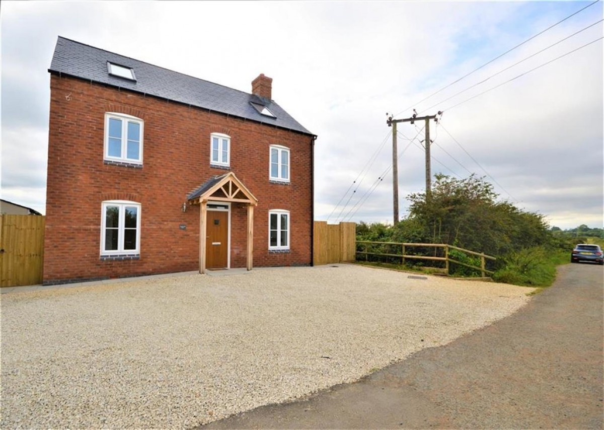 Bridle Way, Croft, Leicester, LE9 3EE