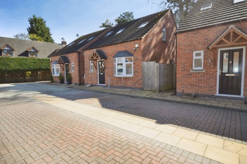 Hayes Gardens, Enderby, Leicester, LE19 4LW