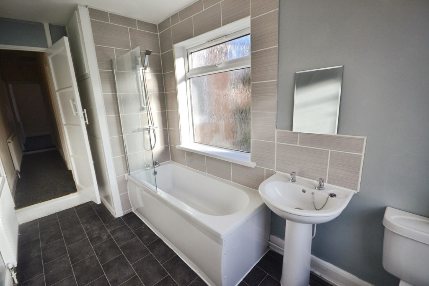 2 bedroom House for Letting Lambert Road, Leicester