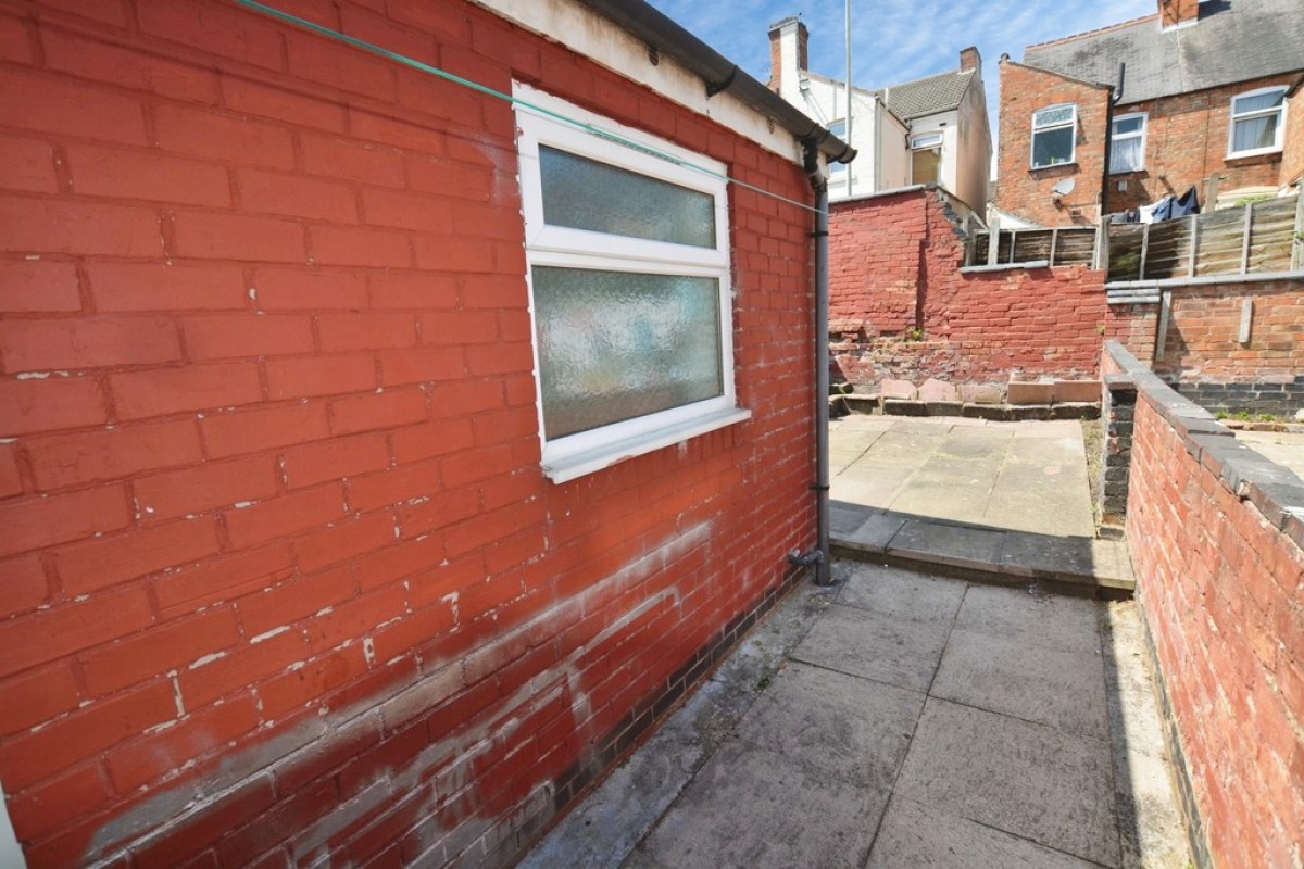 Sylvan Street, Newfoundpool