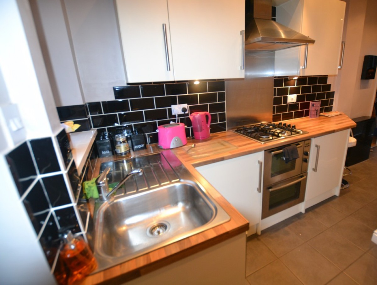 Cort Crescent, Leicester