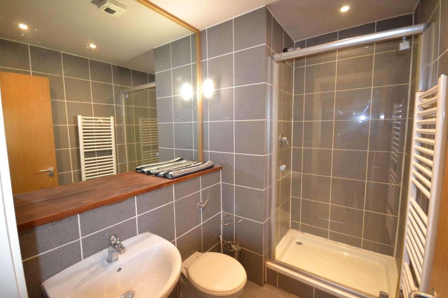 Metropolitan Apartments, 20 Lee Circle