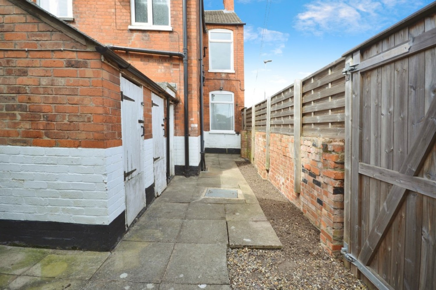 2 bedroom House for Letting Lambert Road, Leicester, Leicestershire