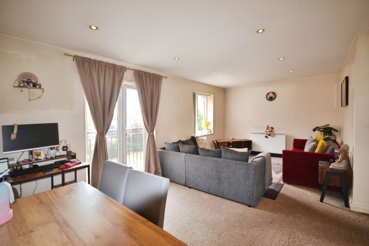 Apartment 3, 37 Blackbird Road