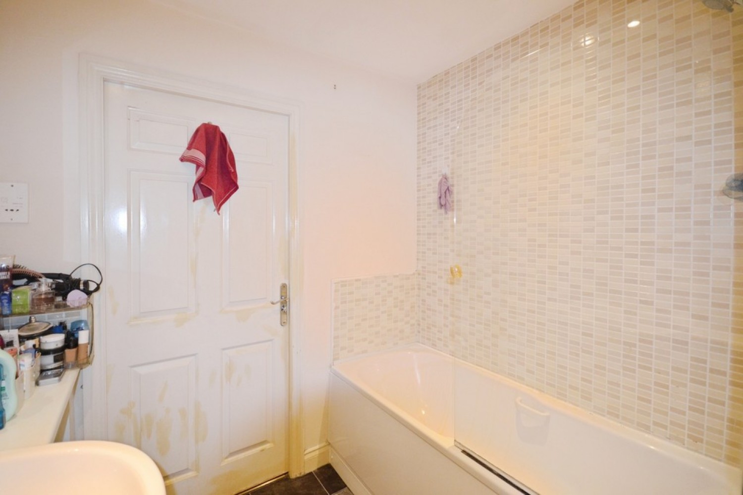 Apartment 3, 37 Blackbird Road