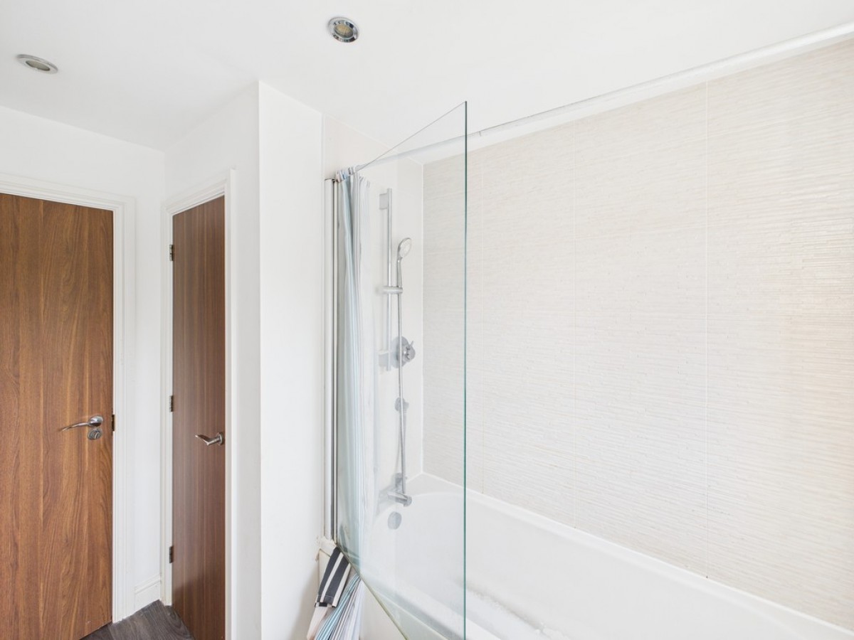 Wolsey Island Way, Leicester