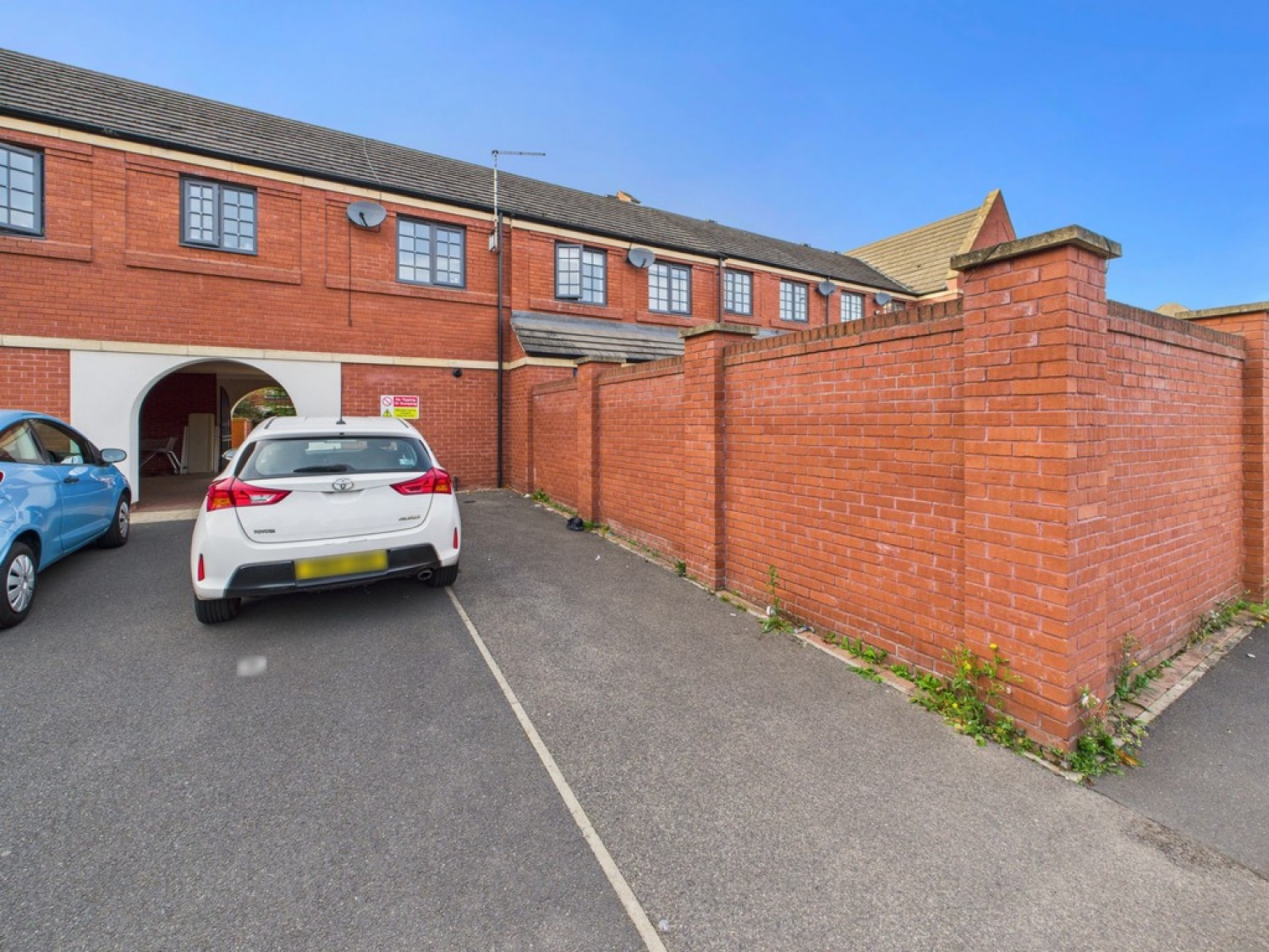 Wolsey Island Way, Leicester