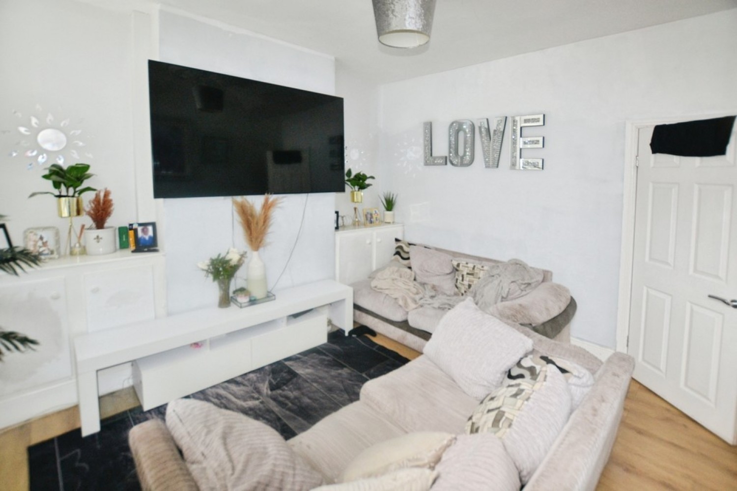 2 bedroom House for Sale Haddenham Road, Leicester