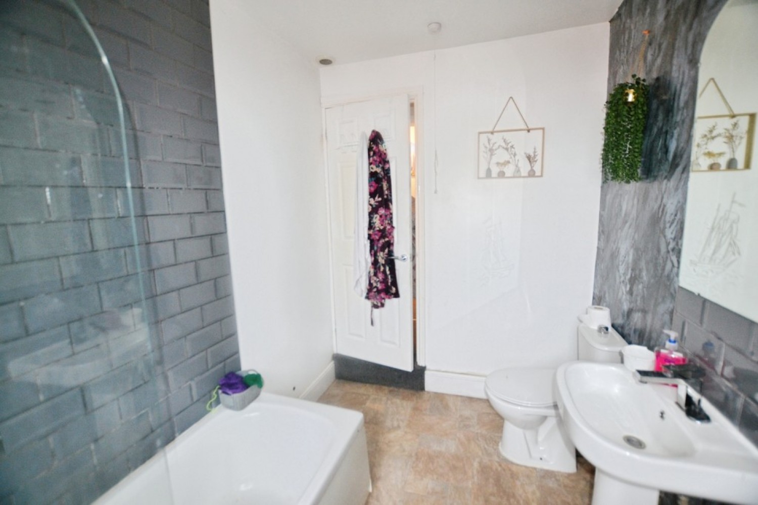 2 bedroom House for Sale Haddenham Road, Leicester