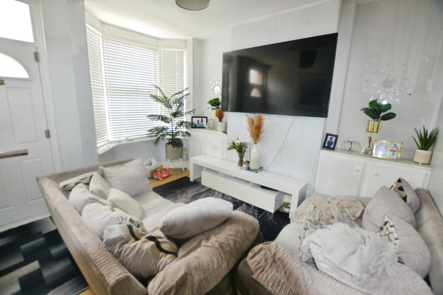 2 bedroom House for Sale Haddenham Road, Leicester