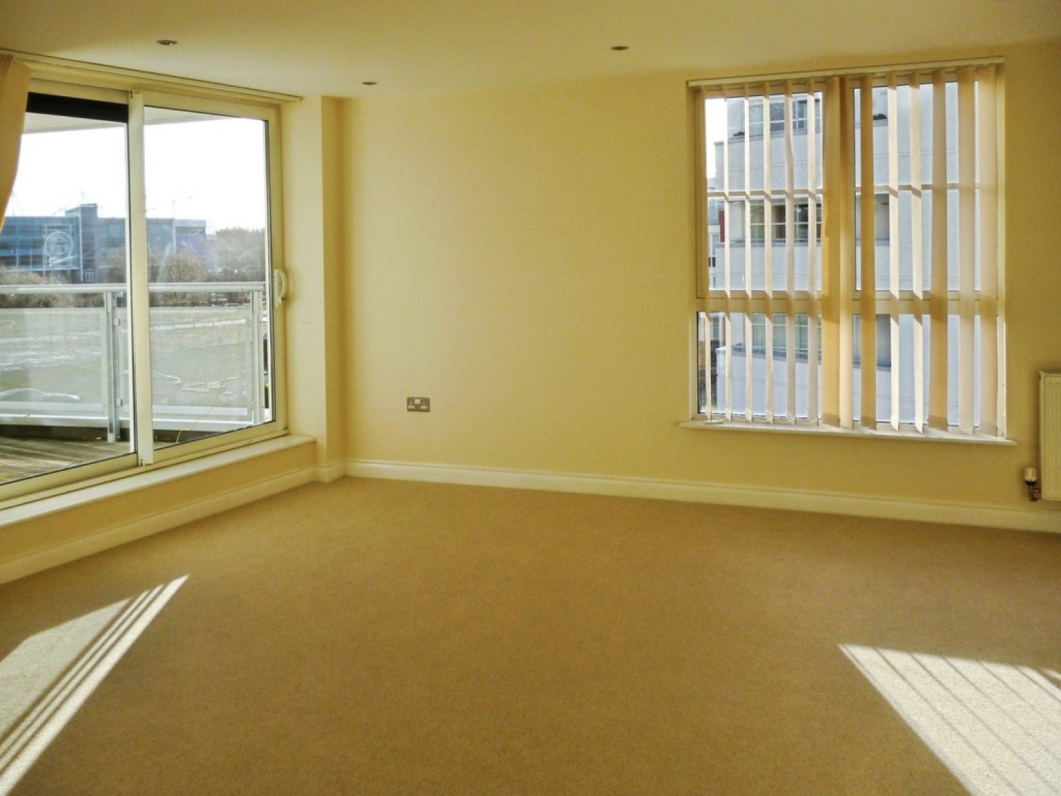 2 bedroom Flat for Sale Watkin Road, Freemans Meadow