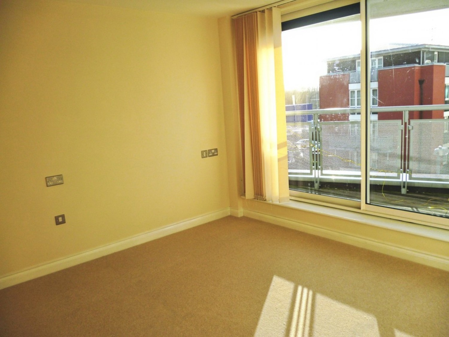 2 bedroom Flat for Sale Watkin Road, Freemans Meadow