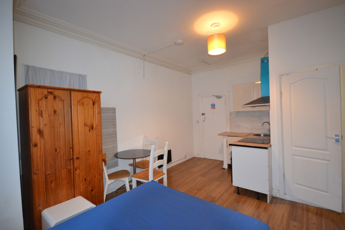 Ashleigh Road , Leicester