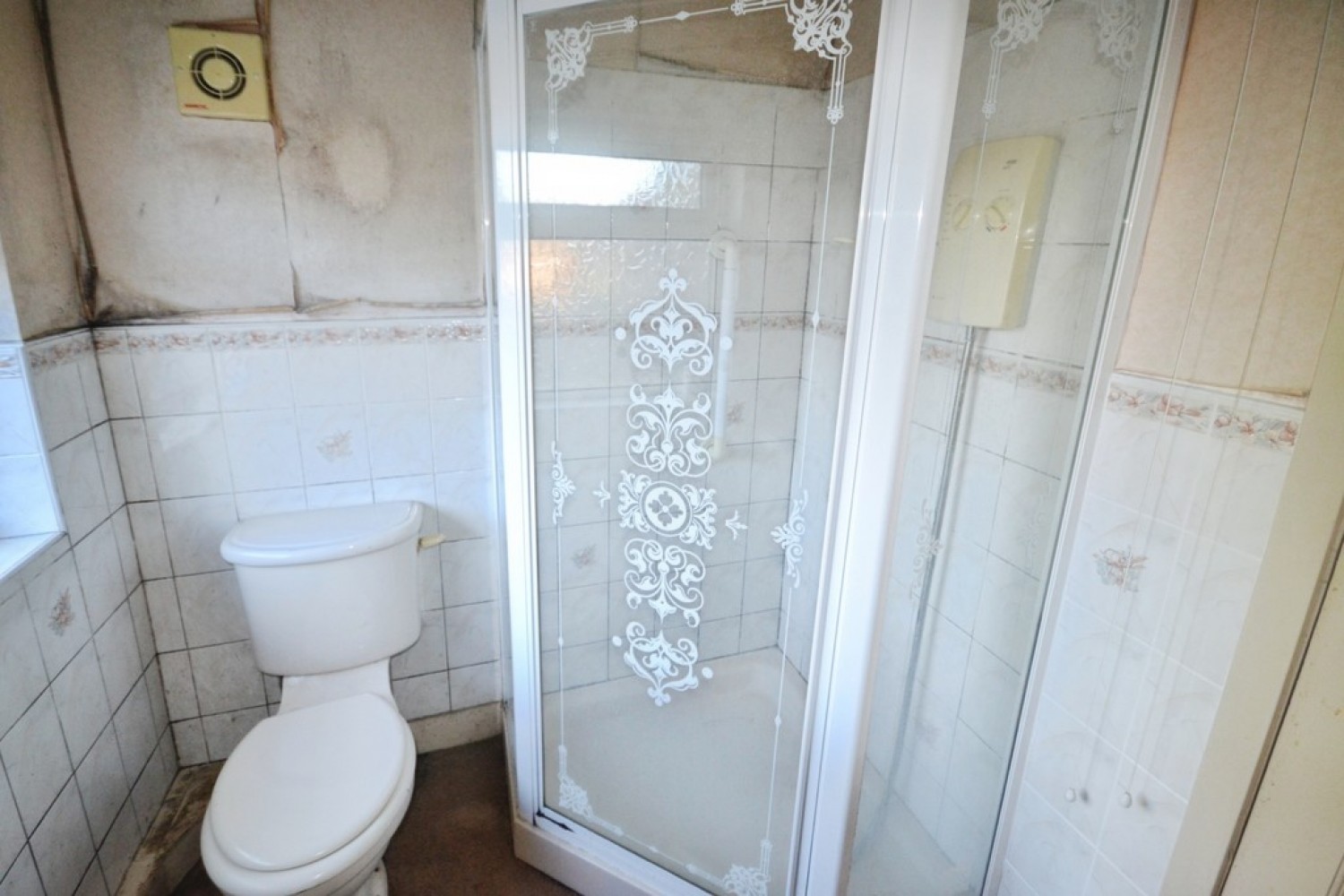 3 bedroom House in Somerset Avenue, Leicester