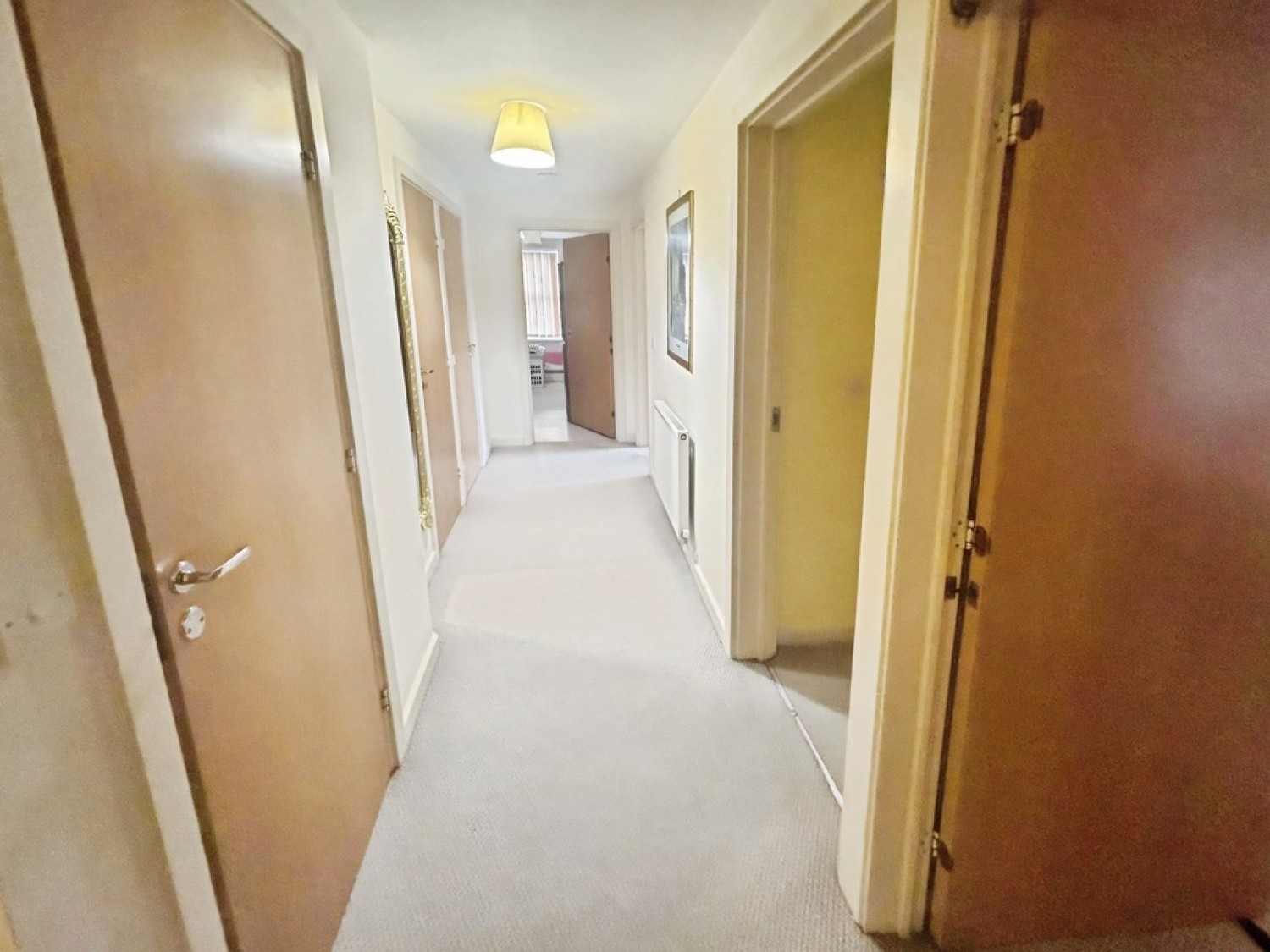 2 bedroom Flat in Montvale Gardens, Central Square