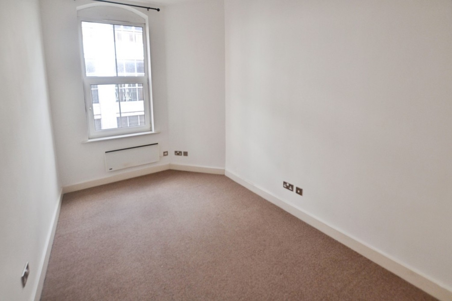 2 bedroom Flat for Sale Time House, 3 Duke St