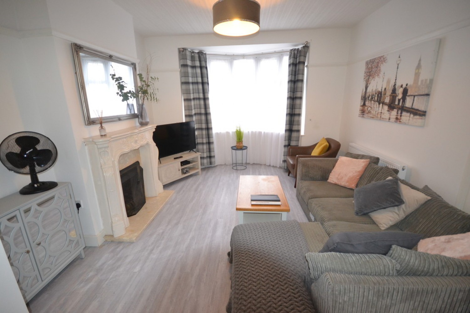 3 bedroom House in Wavertree Drive, Rushey Mead, Leicester