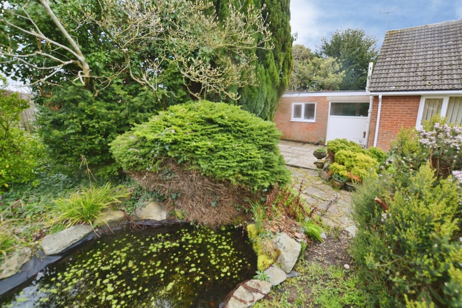 3 bedroom Bungalow for Sale Dumbleton Avenue, Leicester, Leicestershire