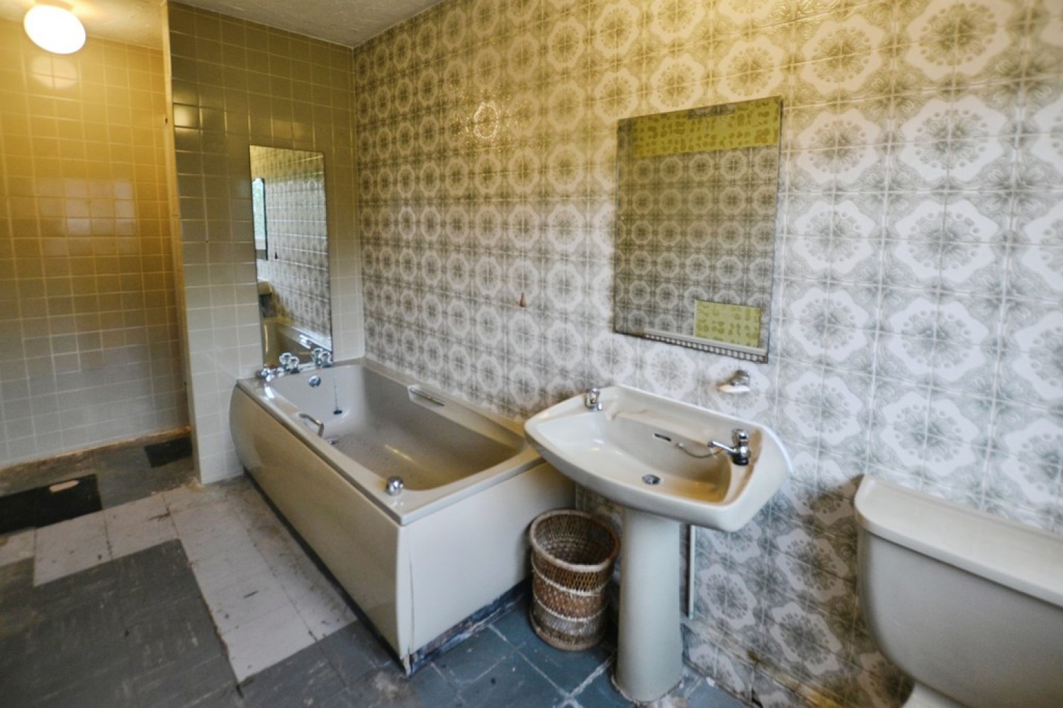 3 bedroom Bungalow for Sale Dumbleton Avenue, Leicester, Leicestershire