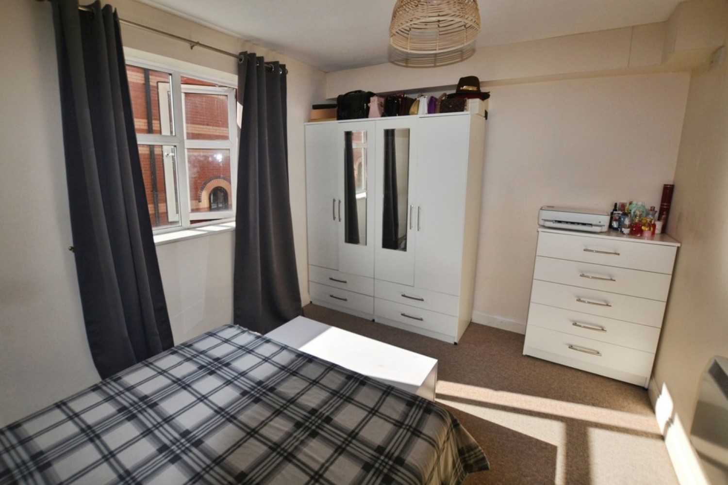 1 bedroom Flat for Sale Minster Court, Lower Brown Street