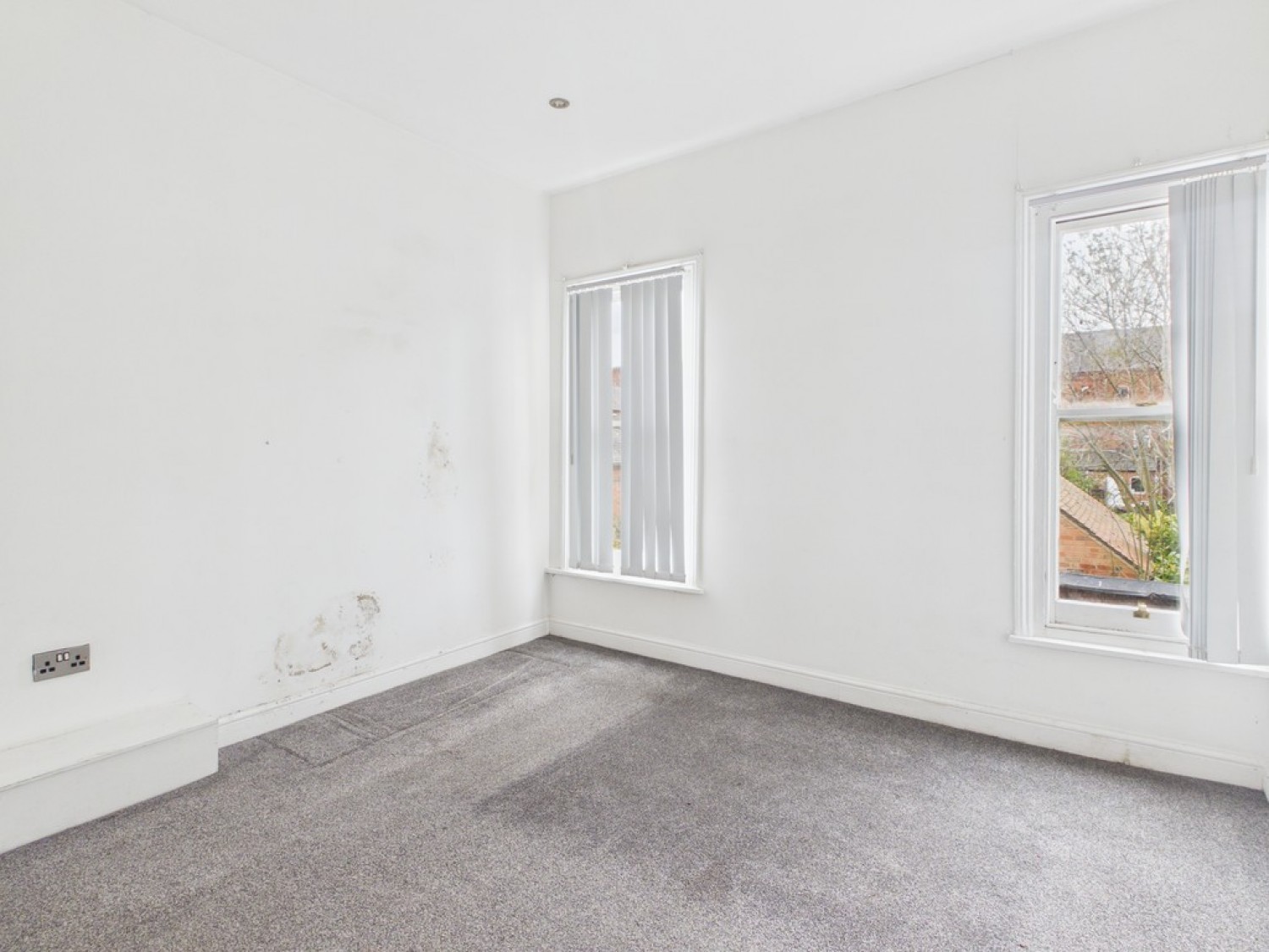 6 bedroom House for Sale Ashleigh Road, Leicester