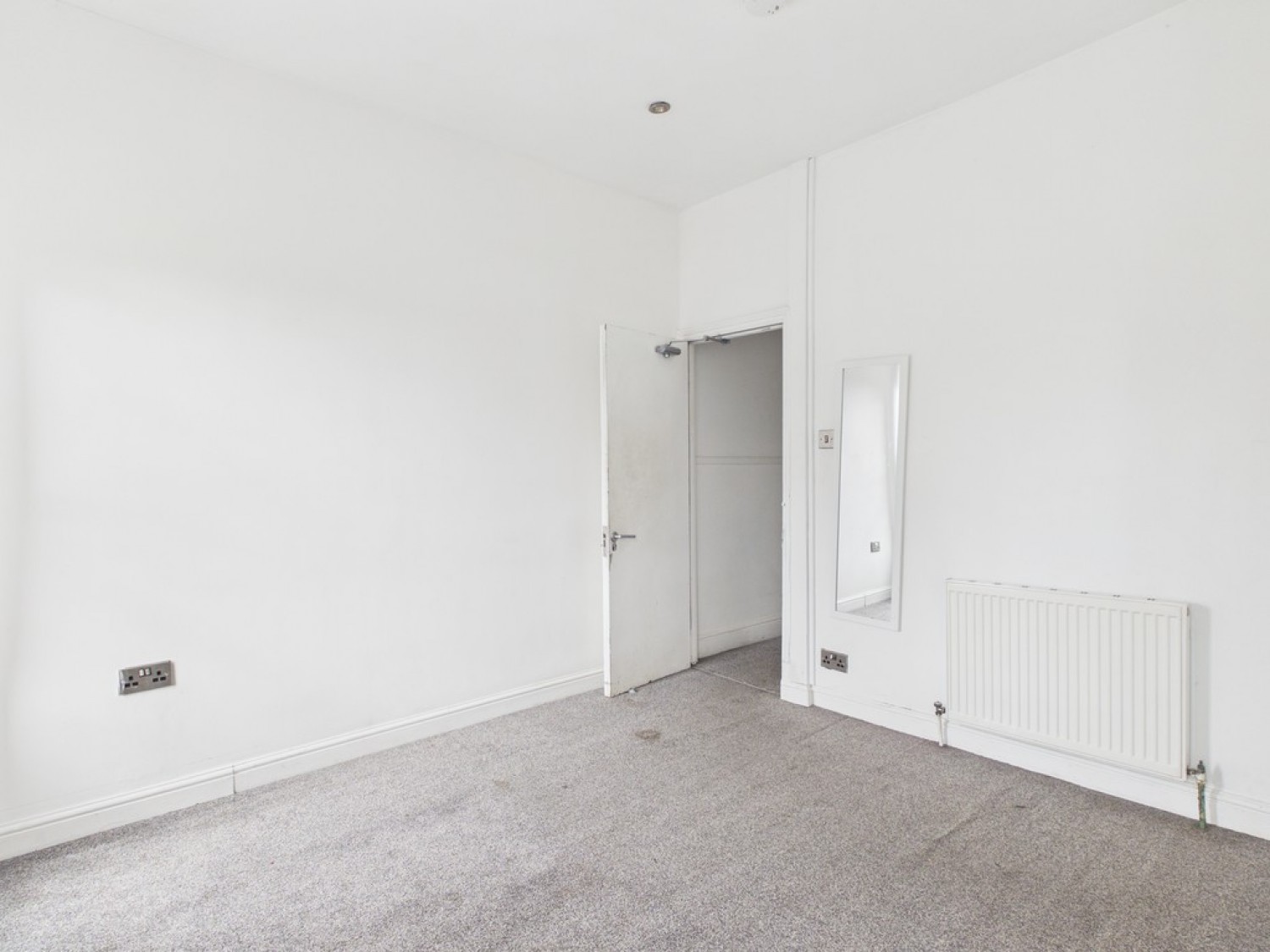 6 bedroom House for Sale Ashleigh Road, Leicester