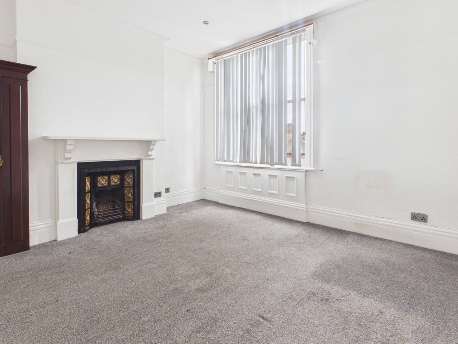 6 bedroom House for Sale Ashleigh Road, Leicester