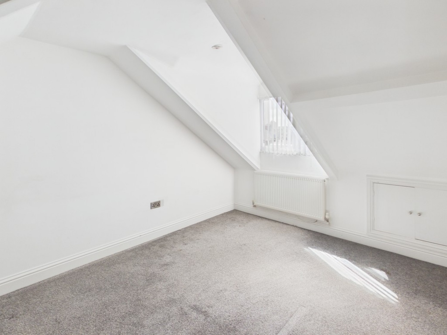 6 bedroom House for Sale Ashleigh Road, Leicester