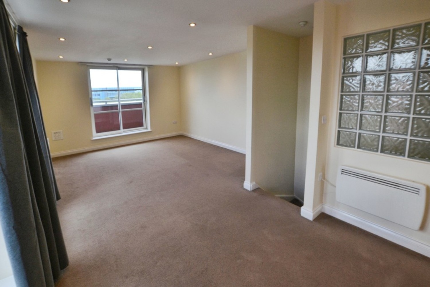 2 bedroom Flat for Sale Watkin Road, Freemens Meadow, Leicester