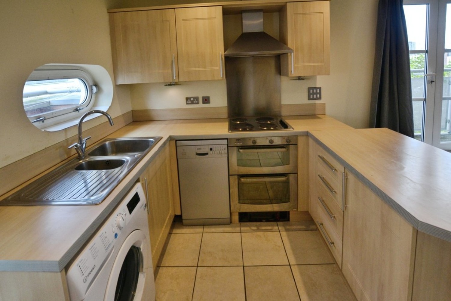 2 bedroom Flat for Sale Watkin Road, Freemens Meadow, Leicester