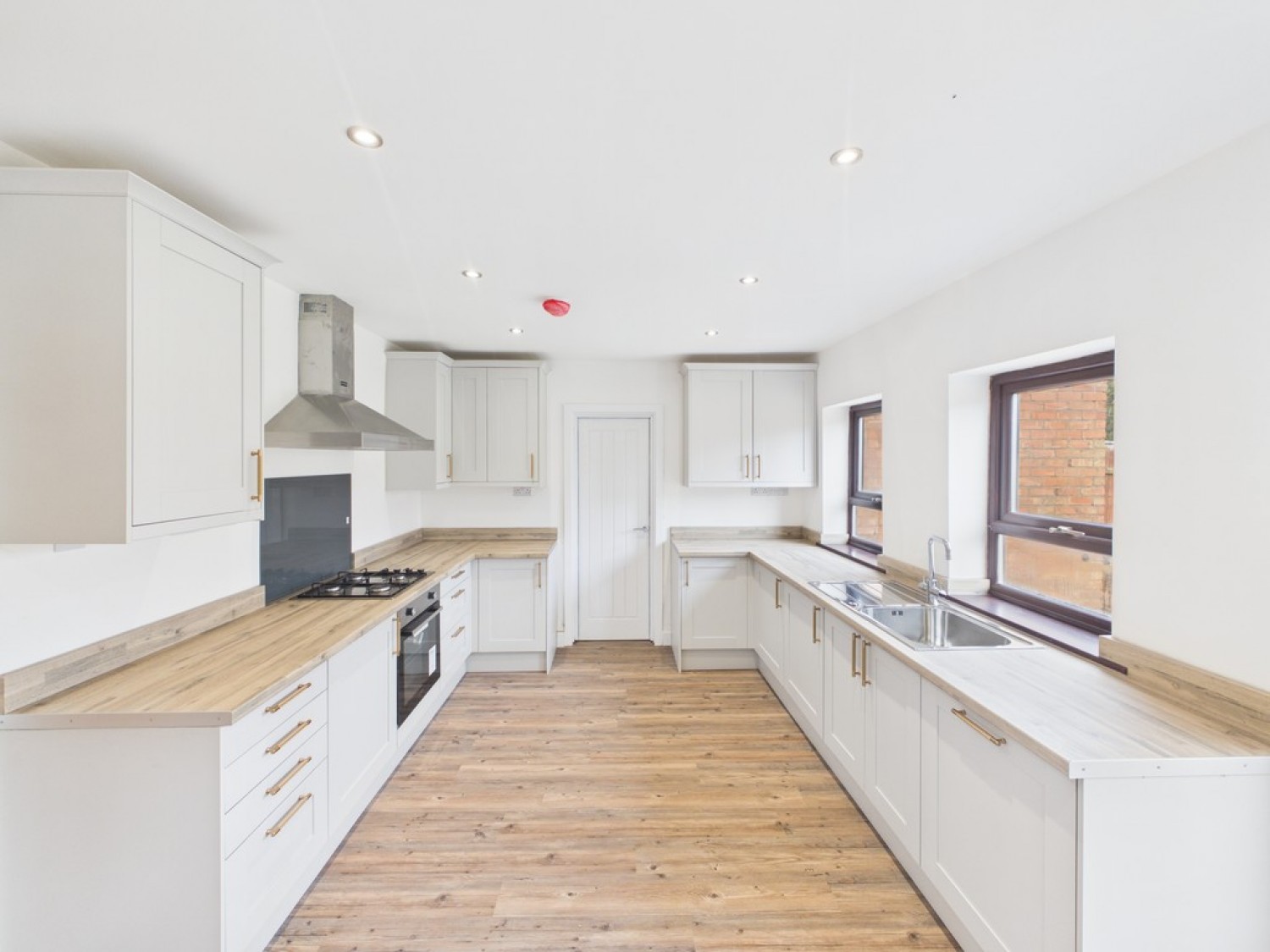 4 bedroom House for Sale Narborough Road South, Leicester