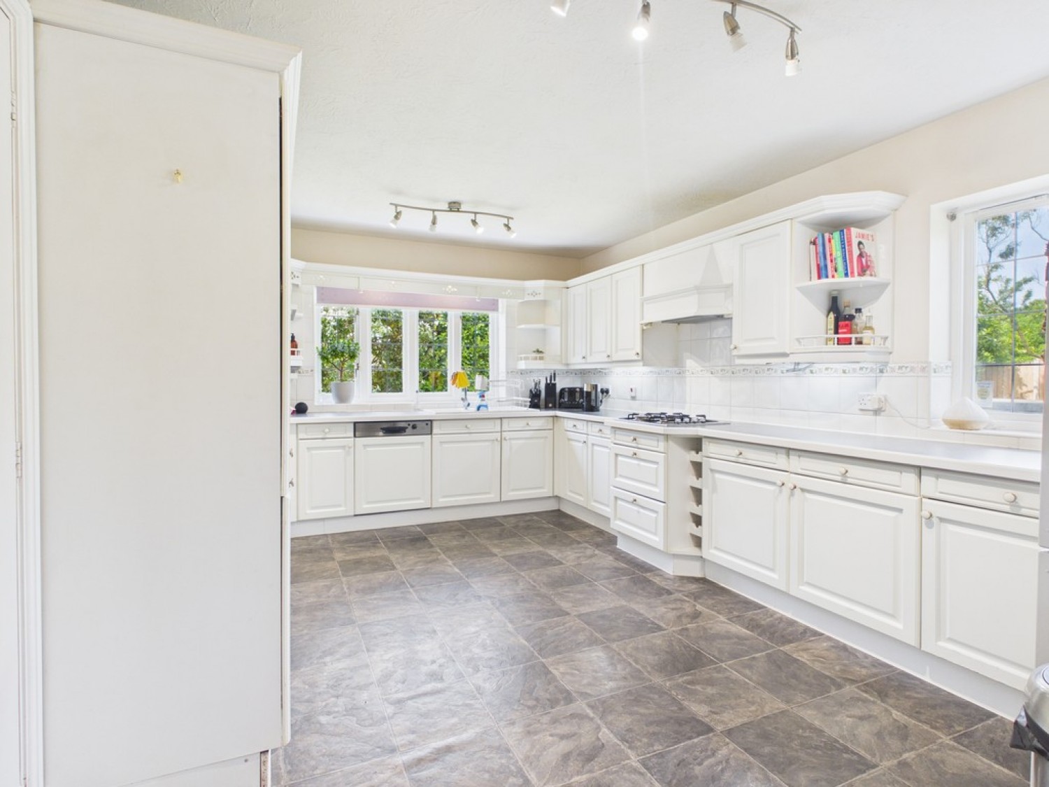 4 bedroom House for Sale The Quickthorns, Oadby, Leicester