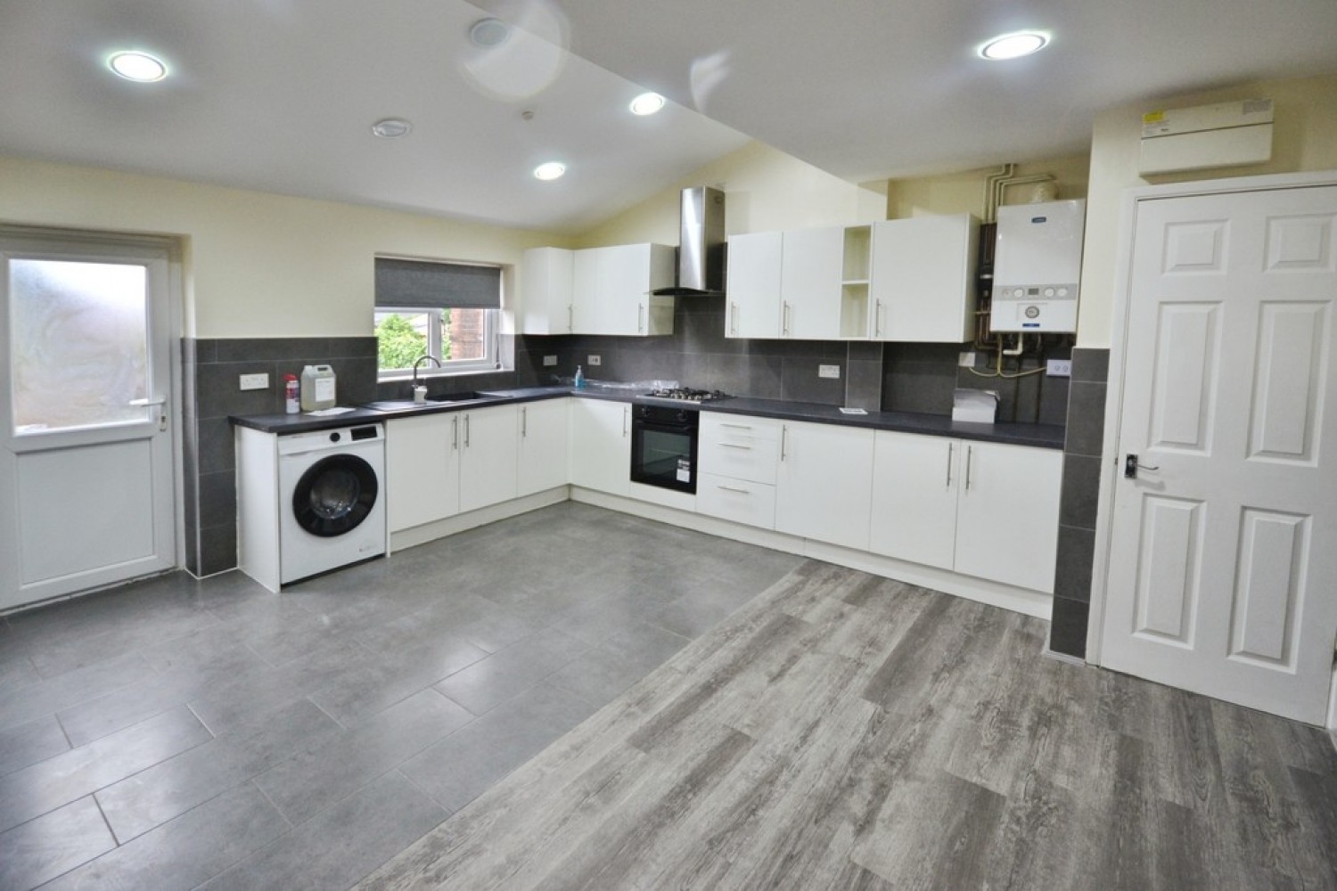3 bedroom House for Letting Arden Avn, Braunstone , Leicester