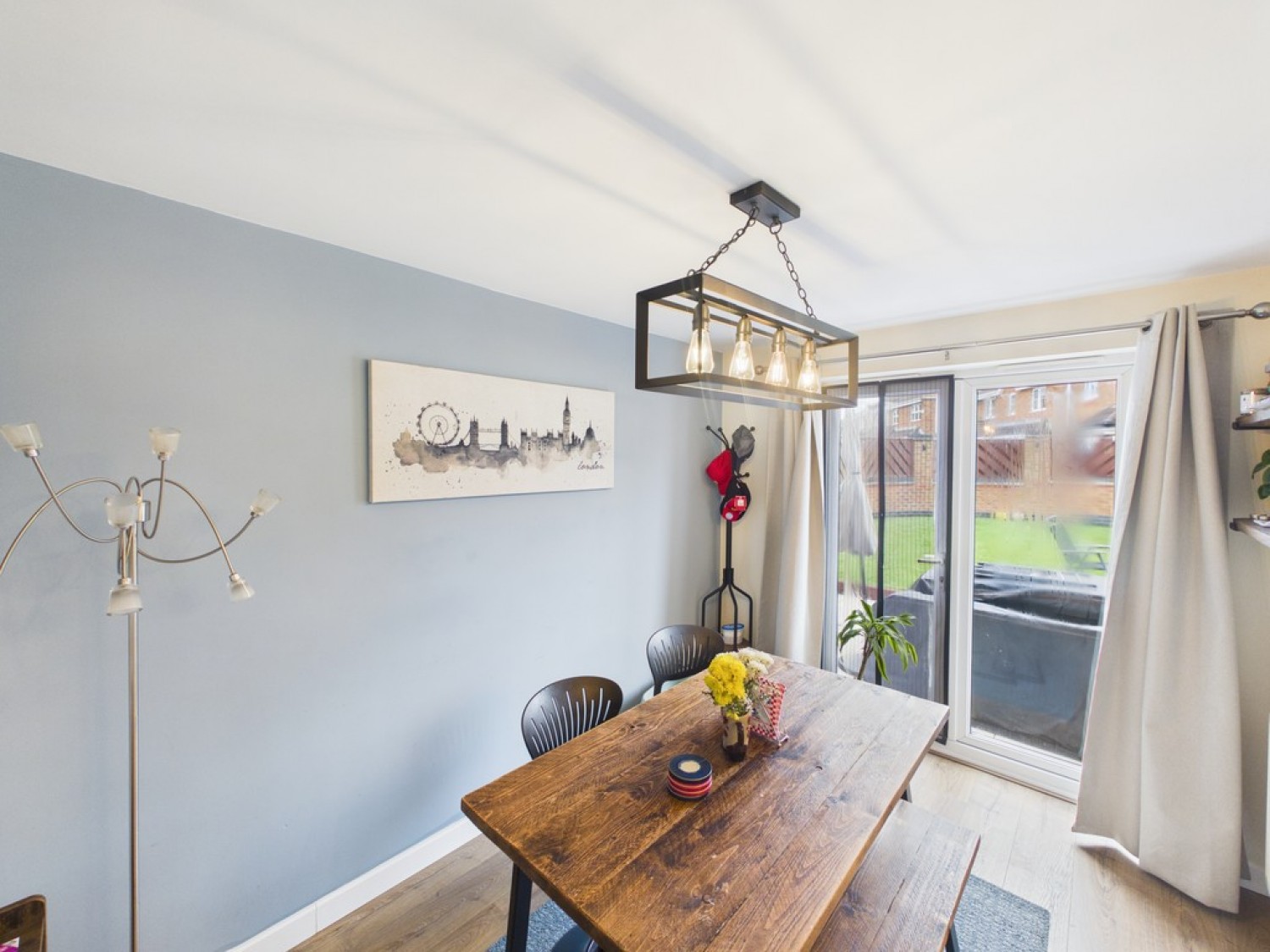 4 bedroom House for Sale Darwin Close, Leicester