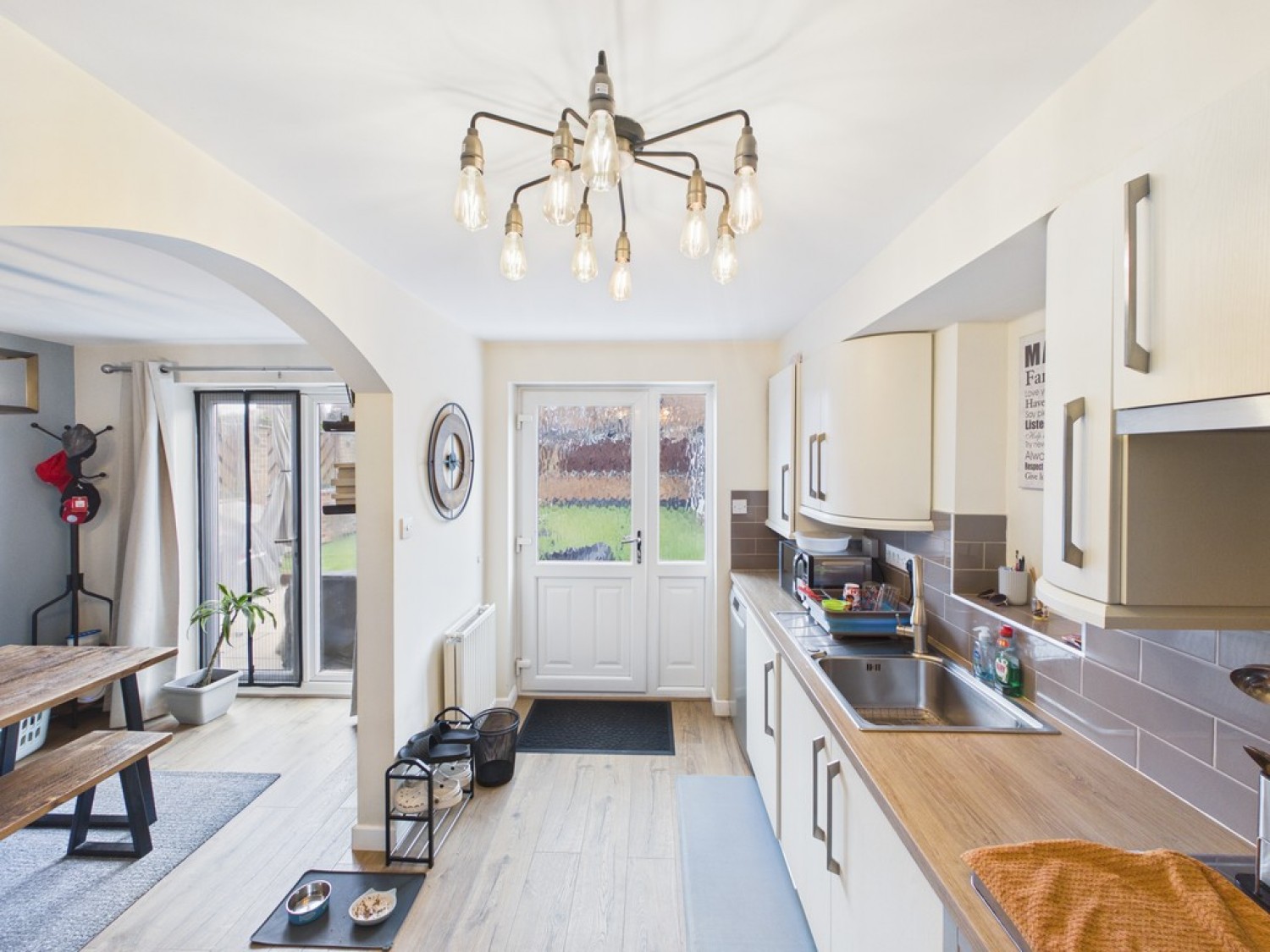 4 bedroom House for Sale Darwin Close, Leicester