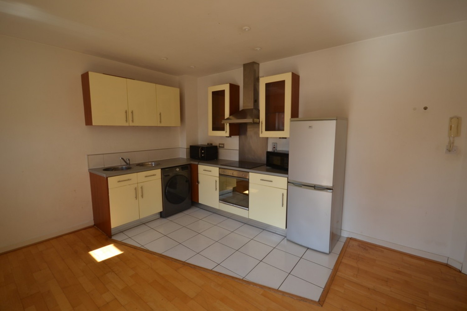1 bedroom Flat for Letting The River Buildings , Leicester