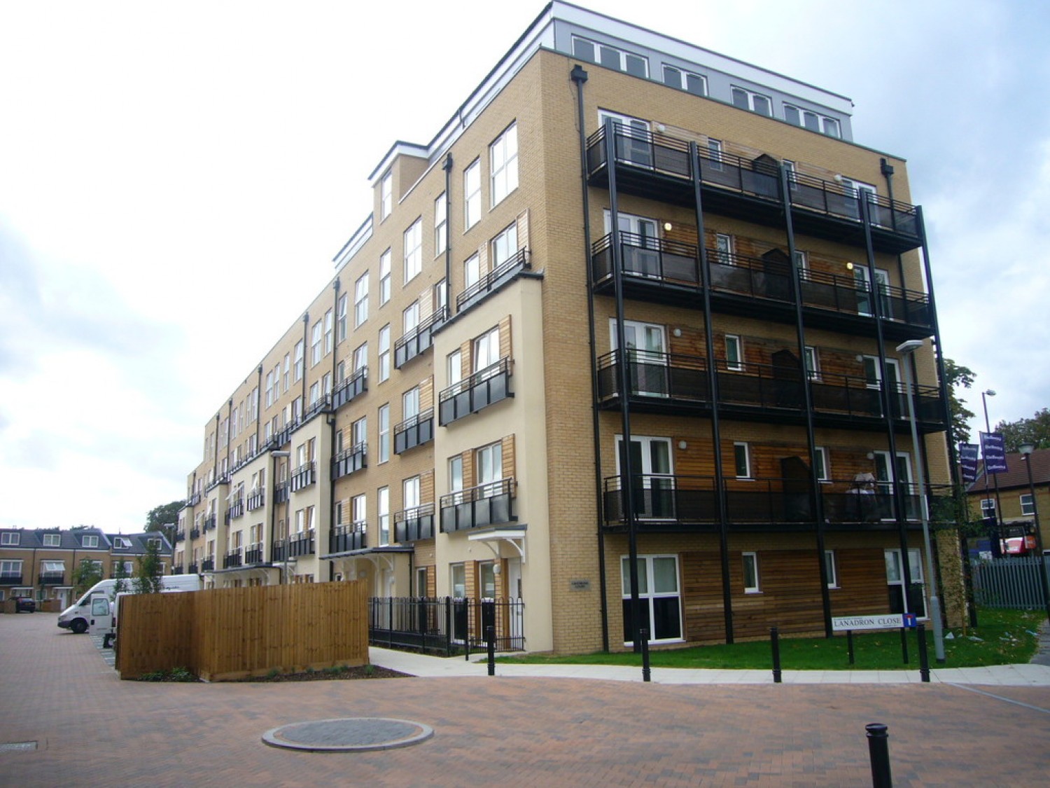 2 bedroom Flat for Letting Lanadron Close, Isleworth
