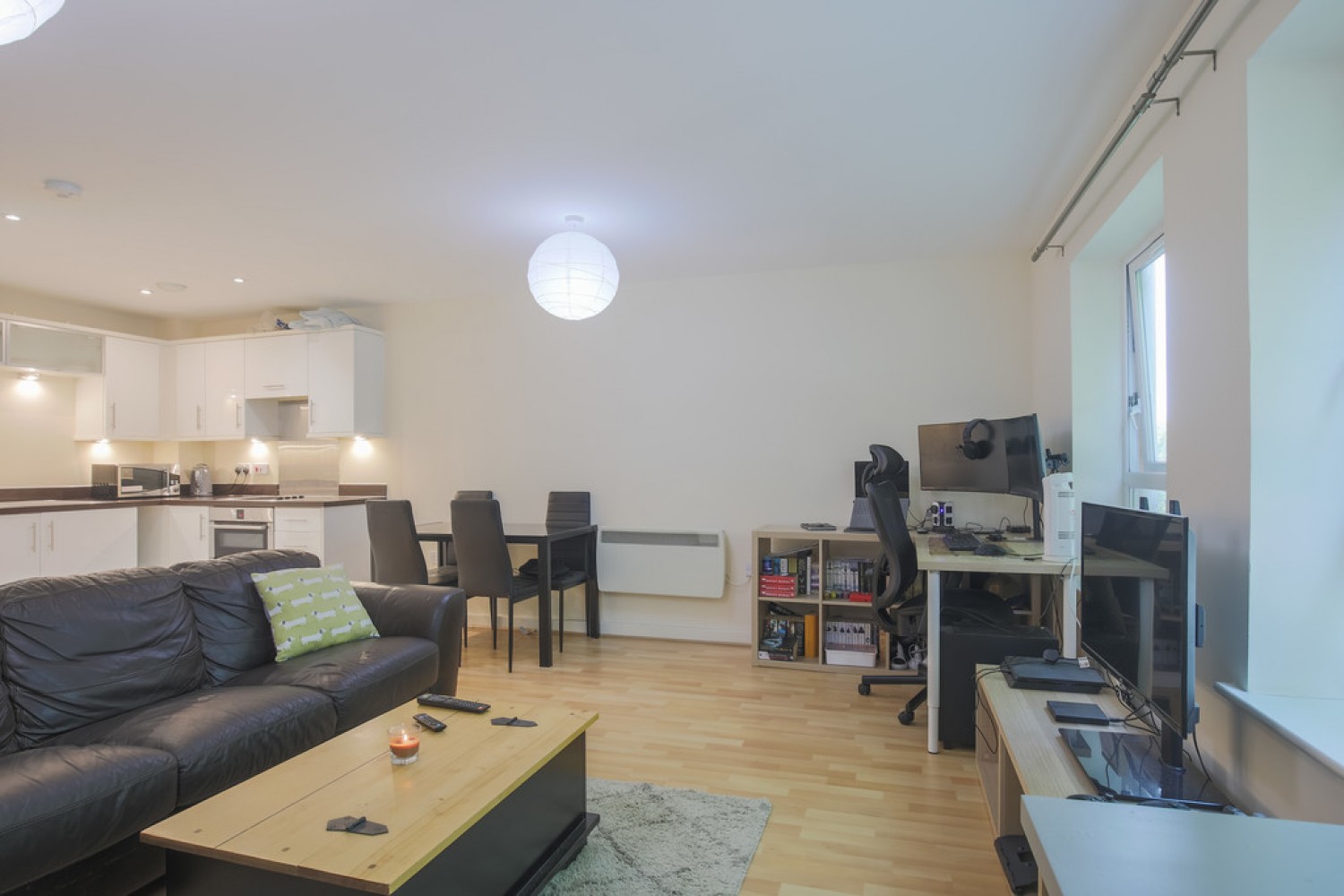 2 bedroom Flat for Letting Lanadron Close, Isleworth