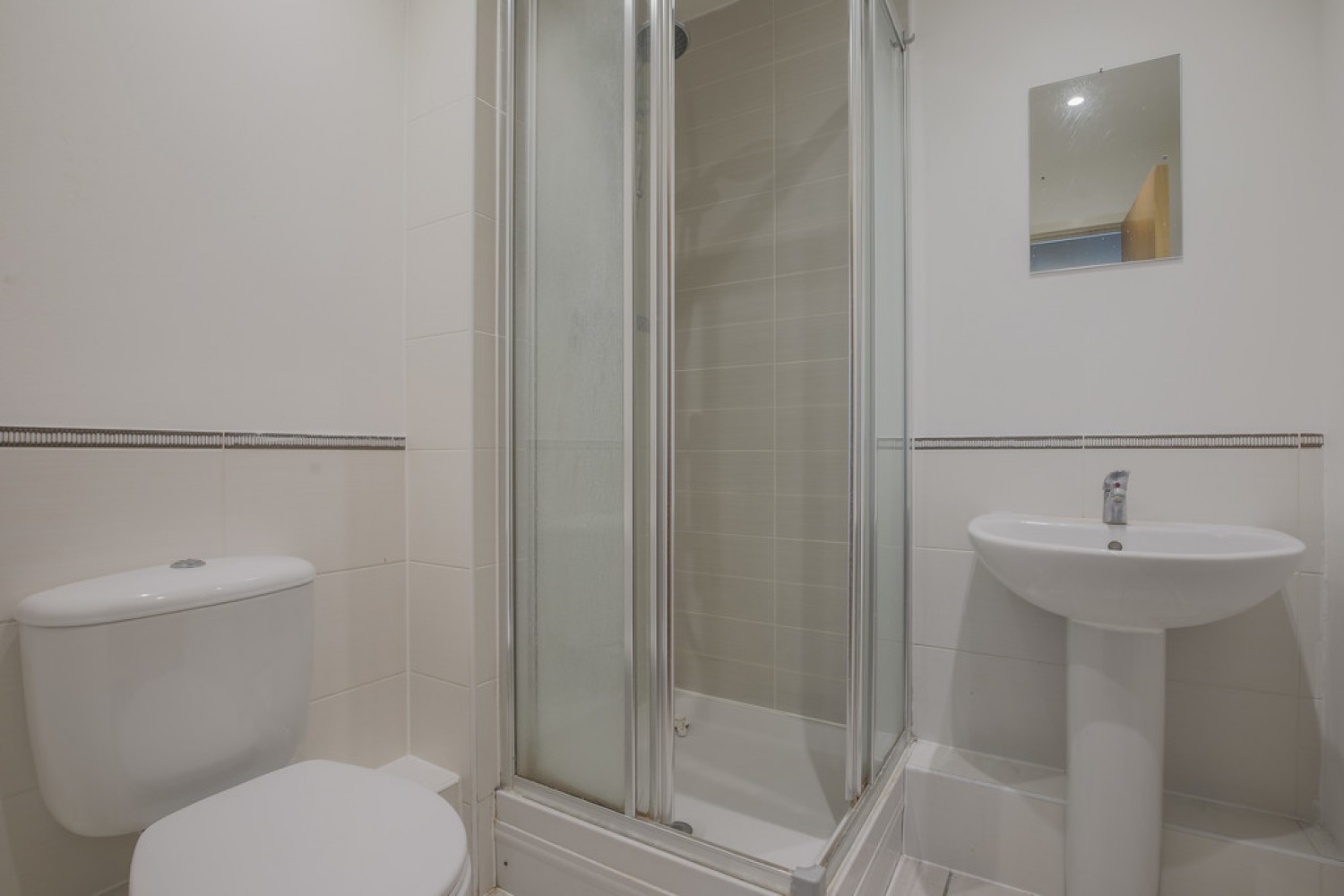 2 bedroom Flat for Letting Lanadron Close, Isleworth