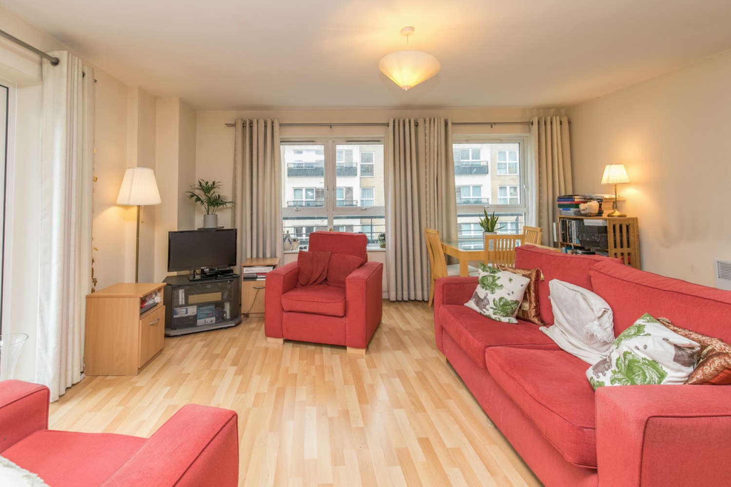 2 bedroom Flat for Letting Lanadron Close, Isleworth