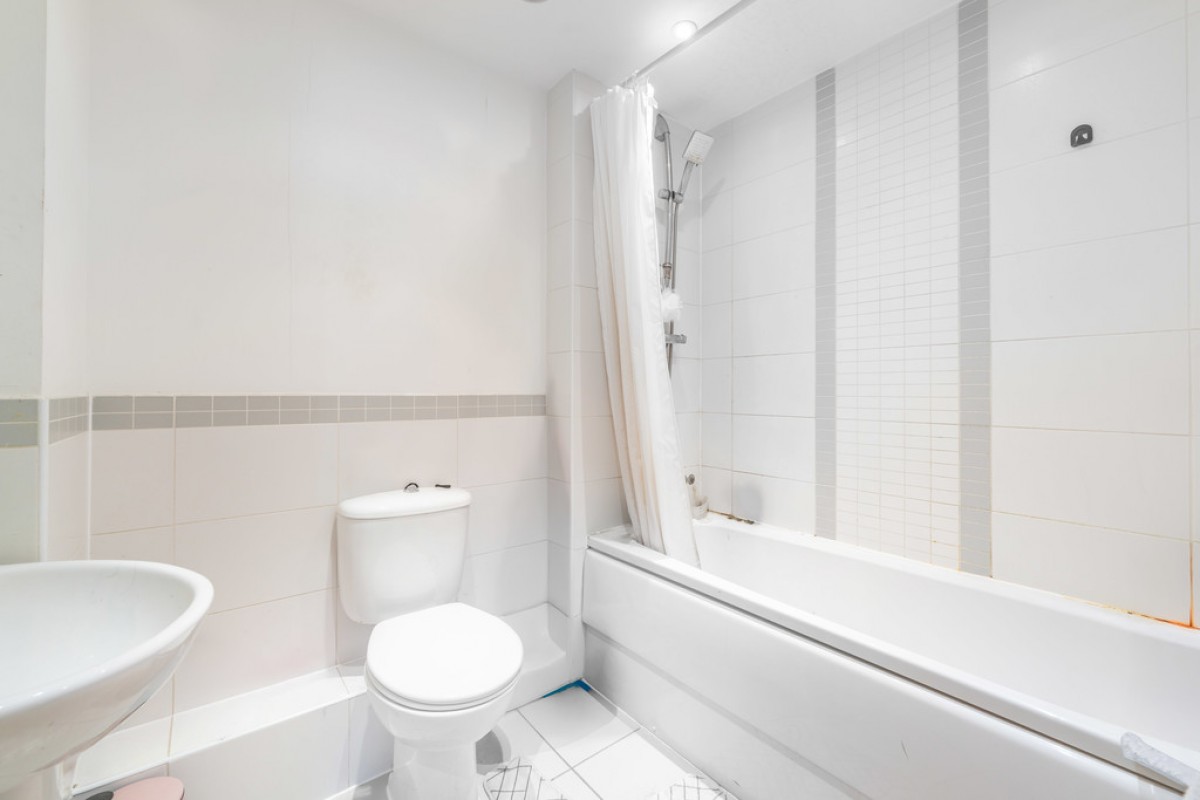 Greenbank Court, Lanadron Close, Isleworth