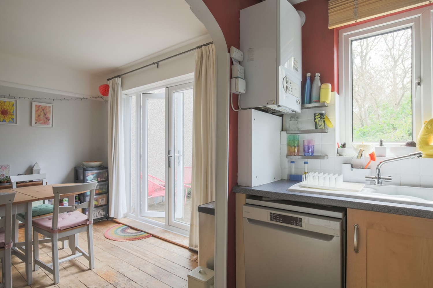 4 bedroom House for Letting Lincoln Avenue, Twickenham