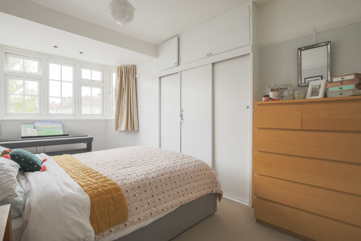 4 bedroom House for Letting Lincoln Avenue, Twickenham